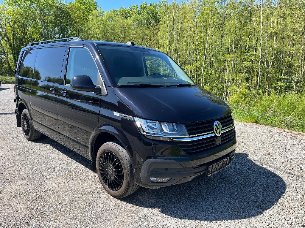 TRANSPORTER T6.1 DSG 204PK 2023 76.580 KM aan 37.181€ ex btw, Stof, Volkswagen, 2500 kg, Zwart