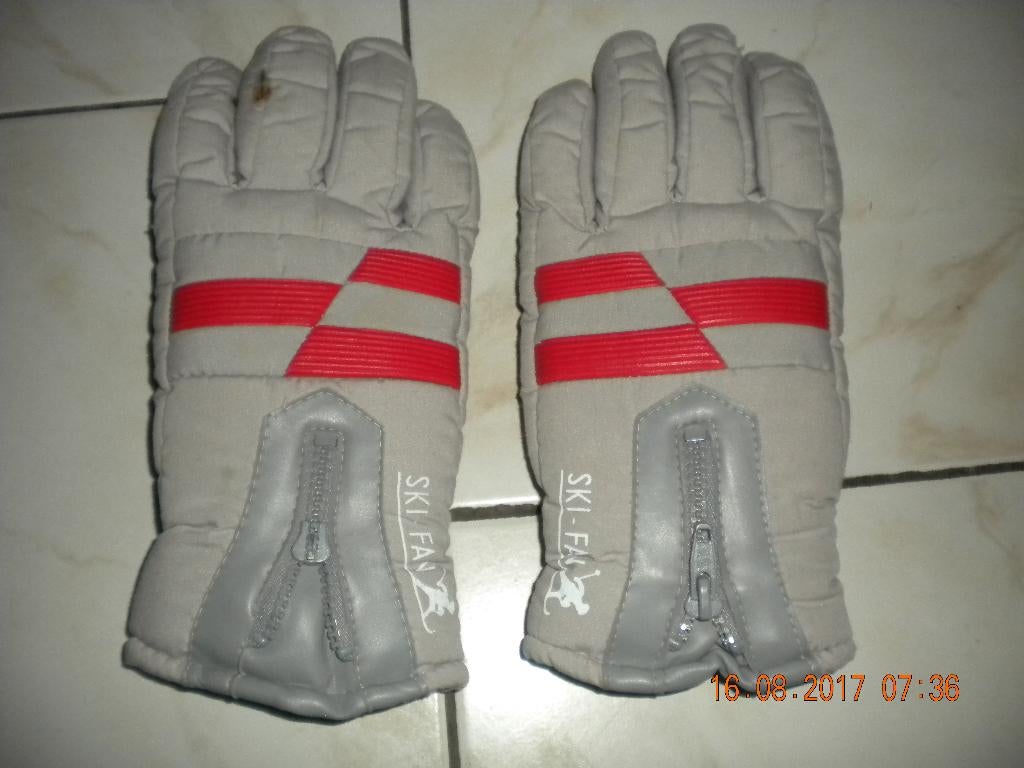 Handschoenen voor bv.: op een brommer / voor te skieeën, Ophalen, Handschoenen