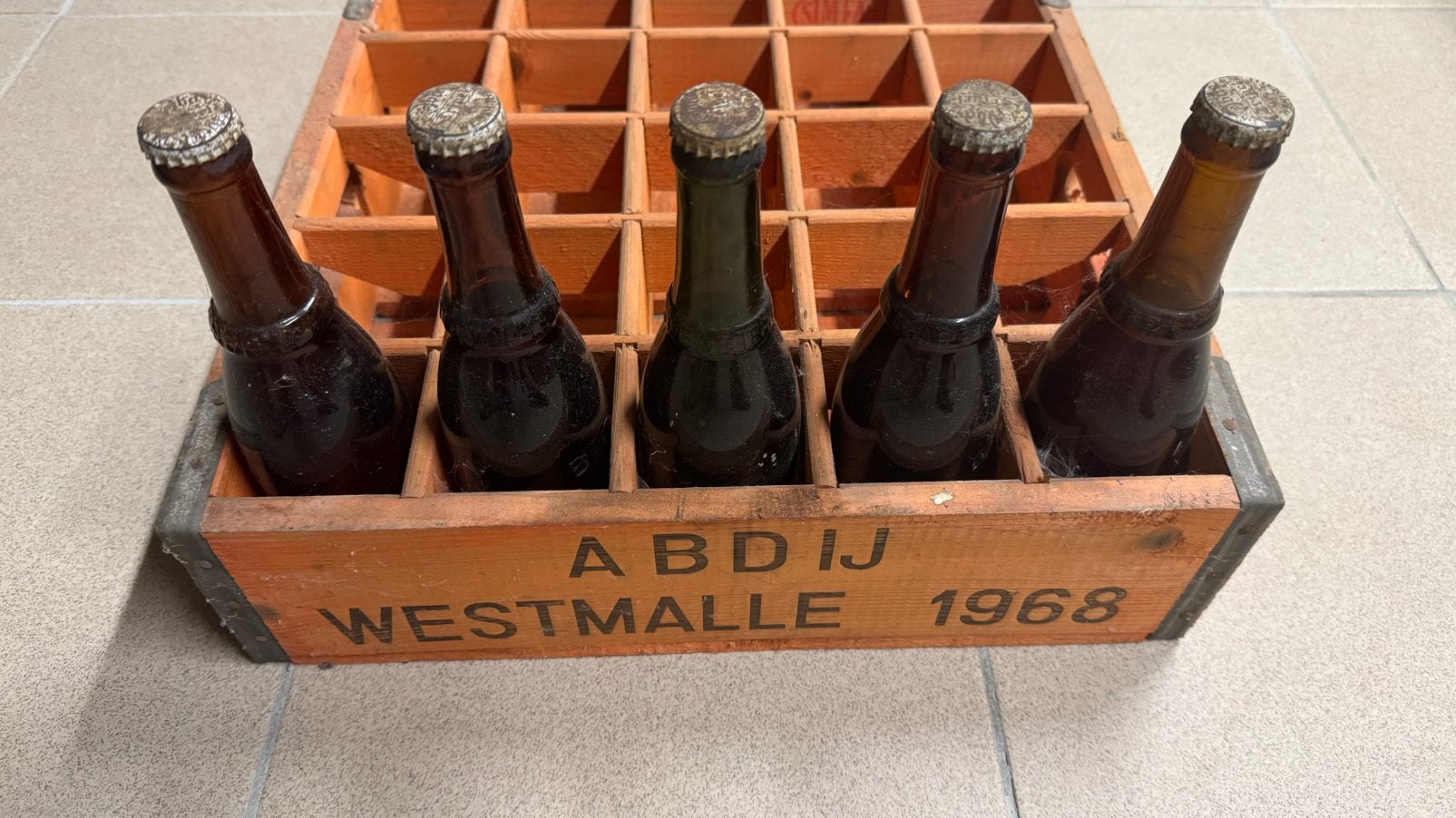 Westmalle Abdij + 5 flesjes vol + bak, Verzamelen, Biermerken, Nieuw, Flesje(s), Overige merken, Ophalen