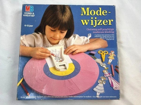 Modewijzer MB Hobby & Creatief Vintage 1981 modewiel 1980s, Kinderen en Baby's, Verzenden, Zo goed als nieuw, Knutselen