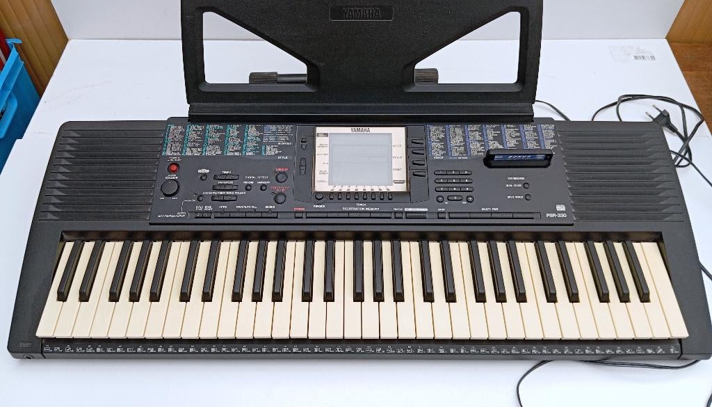 GROOT KEYBOARD YAMAHA PSR-330 SYNTHESIZER, Muziek en Instrumenten, Keyboards, Gebruikt, Yamaha, Ophalen of Verzenden