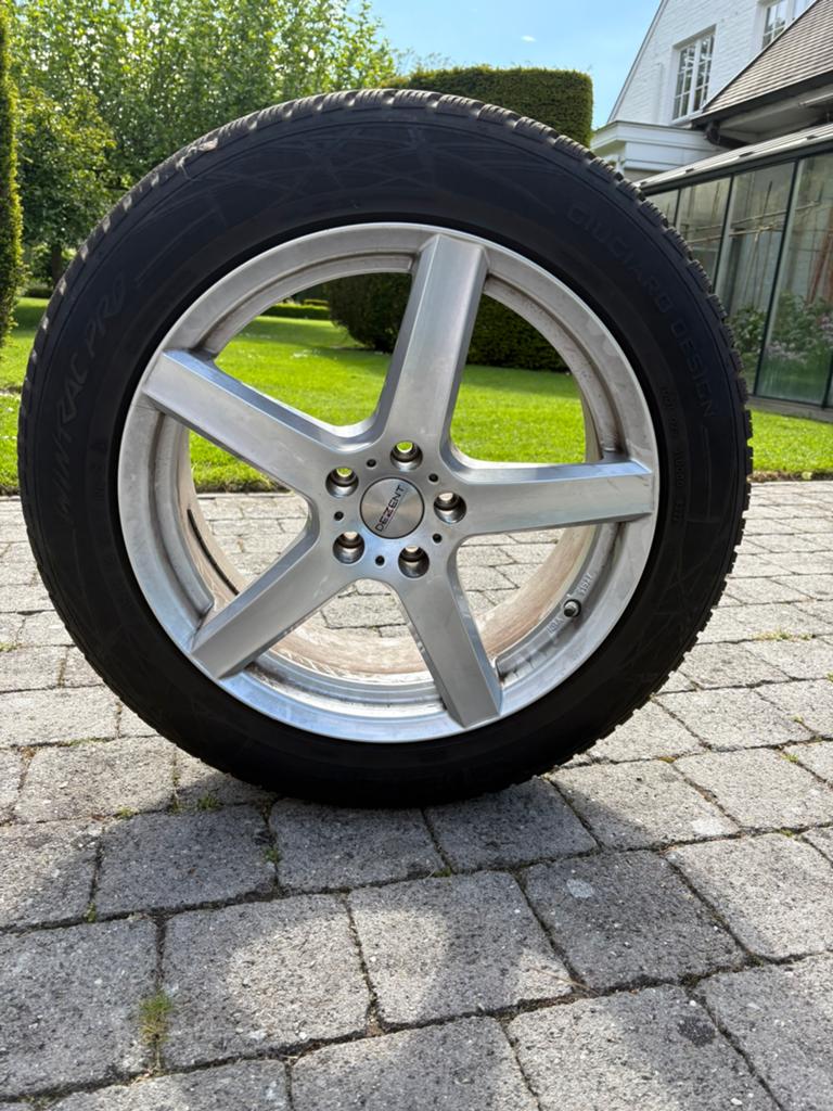 Lot de 4 pneus, Auto-onderdelen, Banden en Velgen, Ophalen, 18 inch, Gebruikt, Banden en Velgen