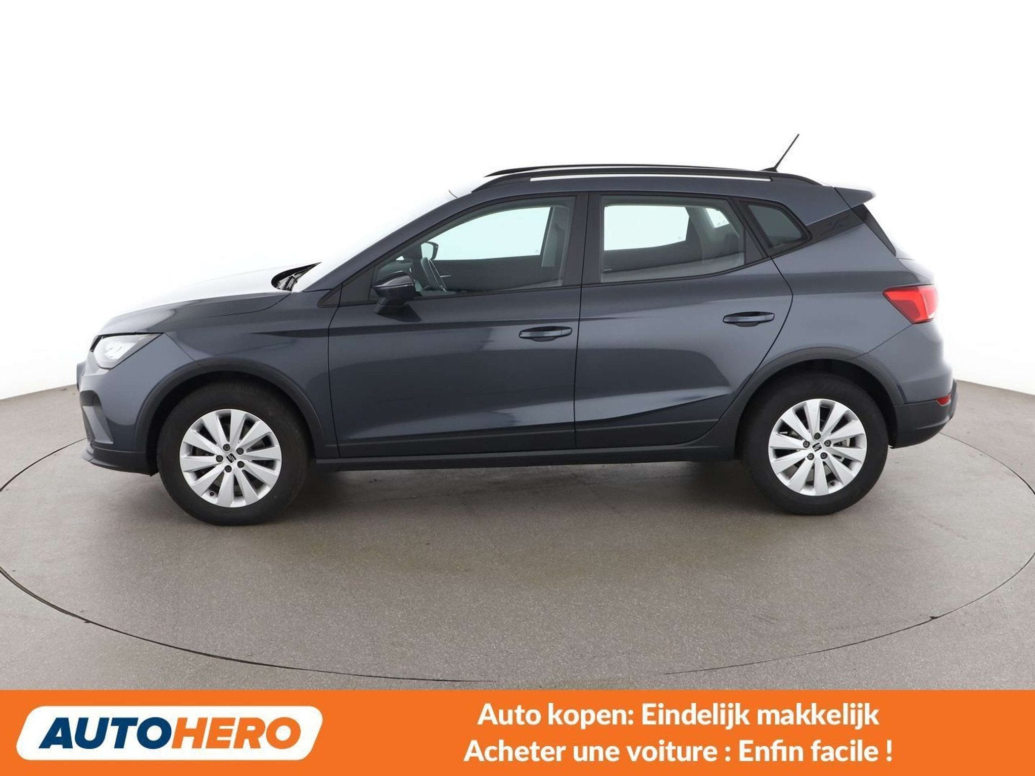 SEAT Arona 1.0 TSI Style (bj 2022, automaat), Auto's, Stof, Gebruikt, https://public.car-pass.be/vhr/af09727b-2fbf-4d20-8167-3e4a407c6a23