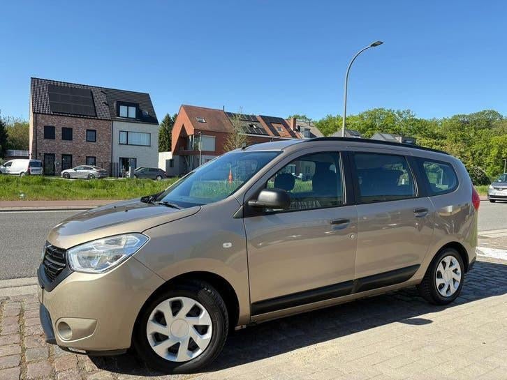 Dacia Lodgy | 12 Maanden Garantie | 112 Dkm | Benzine |2019|, Auto's, Dacia, Voorwielaandrijving, Testrit aan huis, 139 g/km, Handgeschakeld