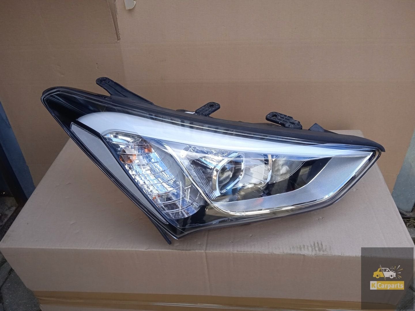 Phare x non 8 broches droit pour Hyundai Santa Fe III, en pa, Heolleung-ro 12
06797  Seoul, Info@hyundai.com, Utilisé, Hyundai