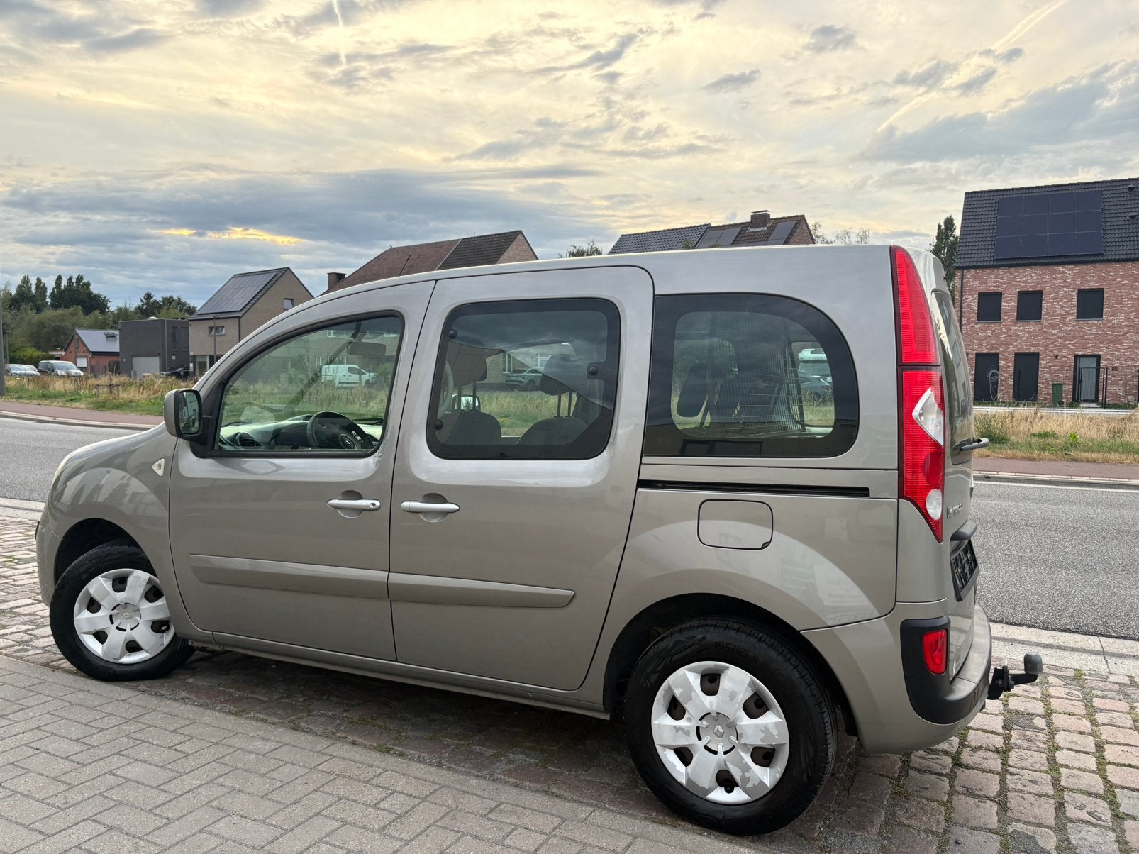 Renault Kangoo | 12 M Garantie | 98 Dkm | Benzine | 2011 |, Achat, Entreprise, Garantie prolongée, Boîte manuelle