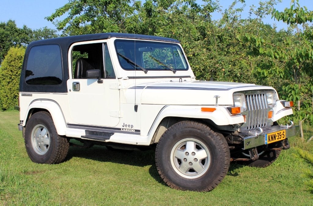 1987 Jeep Wrangler Laredo Oldtimer in originele staat, 4 zetels, Zwart, 4200 cc, Wit