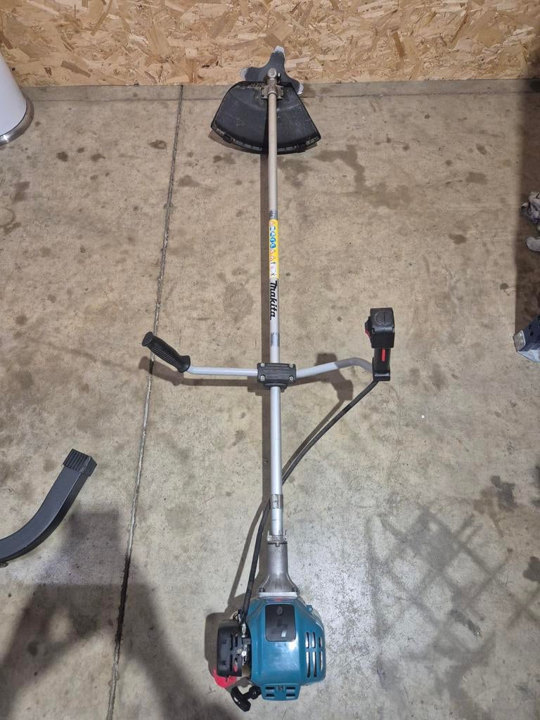 Makita bosmaaier, Tuin en Terras, Ophalen