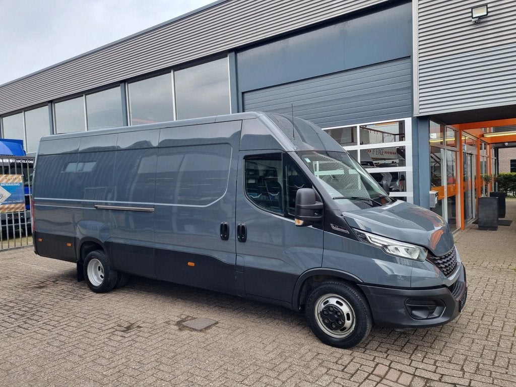 Iveco Daily 35C18 3.0D 180 PK L4H2 Maxi Hi-Matic Euro 6, Auto's, Bestelwagens en Lichte vracht, Bedrijf, Te koop, ABS, Achteruitrijcamera