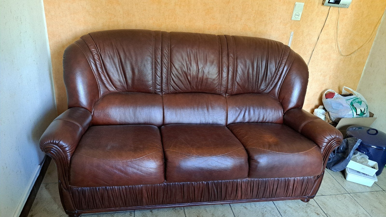 a vendre divan en cuir brun 3places et 2 places, Enlèvement, Cuir