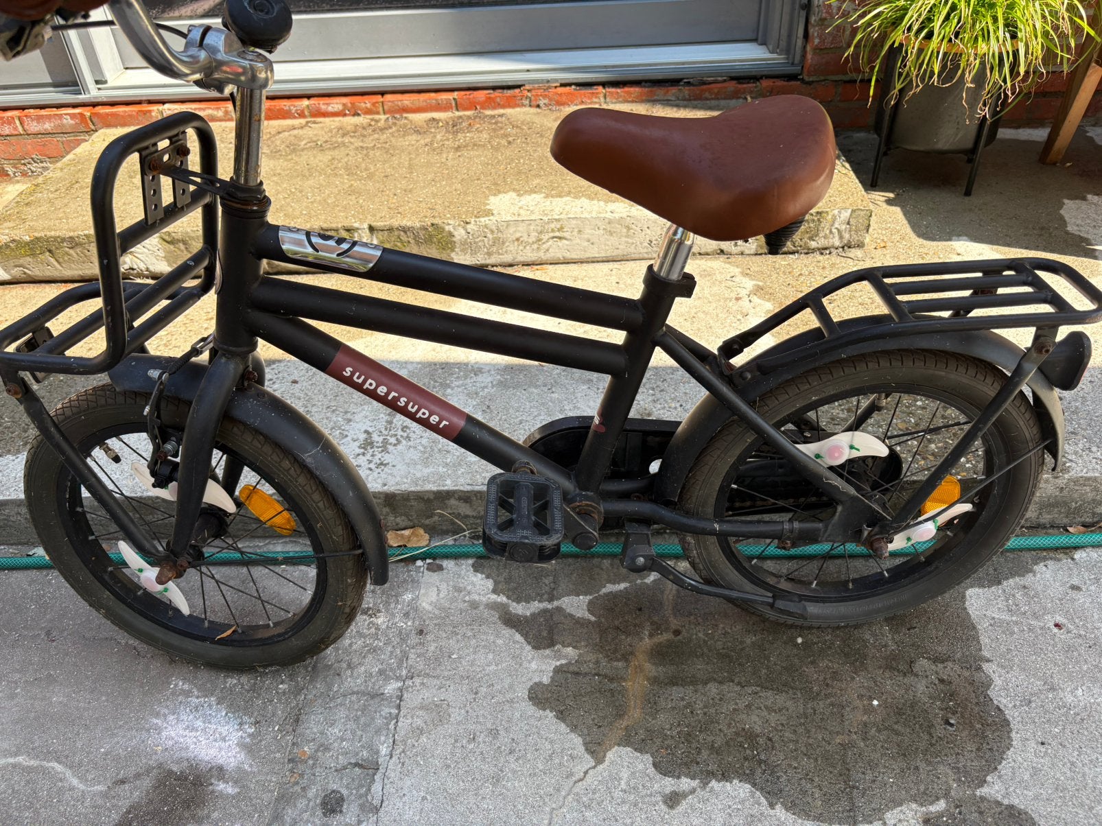 Kinderfietsje 4-6 jaar (2), Fietsen en Brommers, Ophalen, Zo goed als nieuw