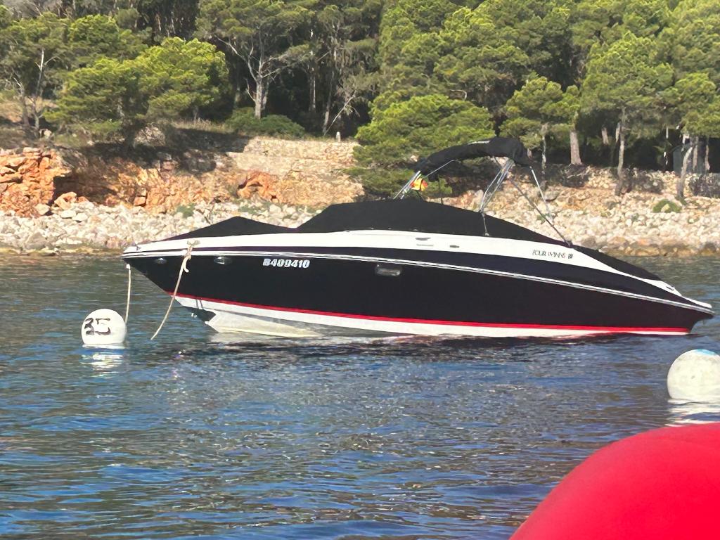 Fourwinns 250 horizon 2007 6.2 350cv, 350 ch, 200 ch ou plus, Utilisé, Polyester