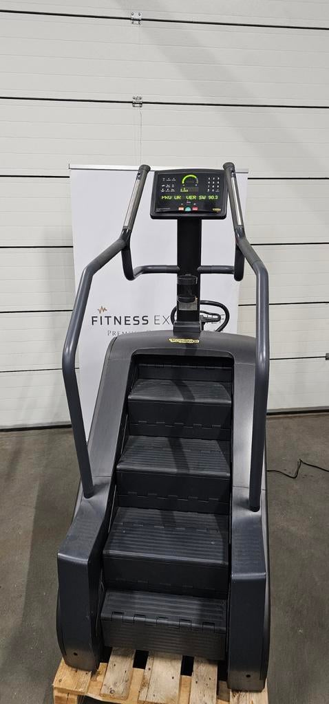 Technogym Climb Excite+ 1000 LED – Stairmaster / Traploper, Sport en Fitness, Fitnessmaterialen, Ophalen, Gebruikt, Benen, Overige typen