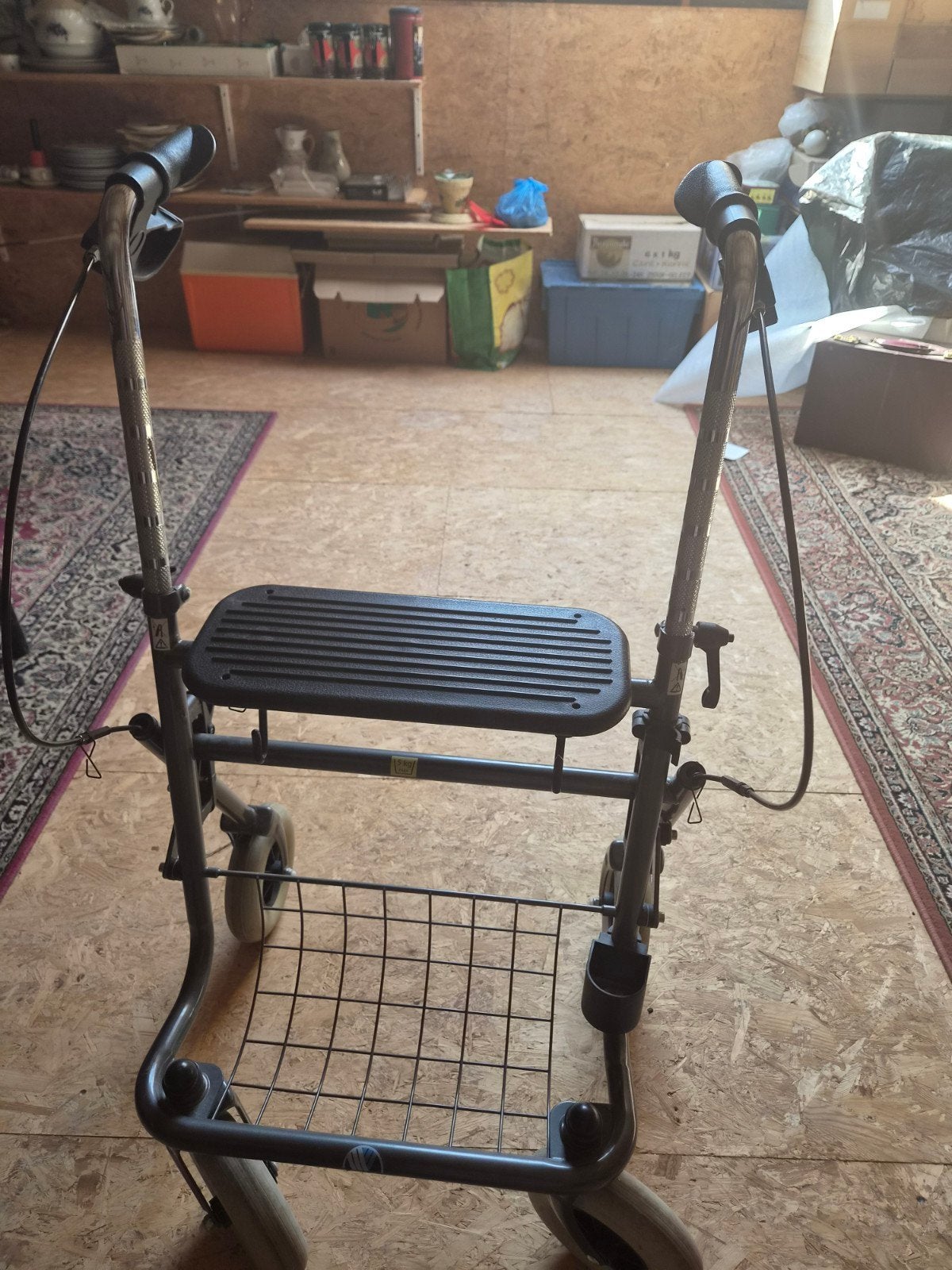 Zo goed als nieuwe rolator, Ophalen