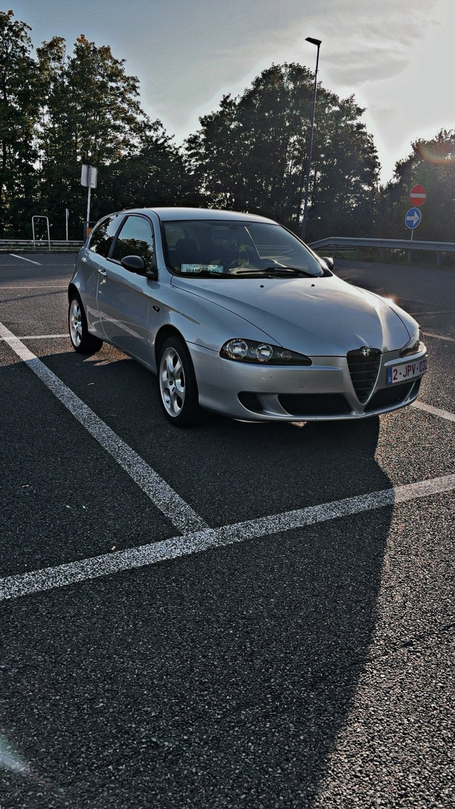 Alfa romeo 147 en panne, Auto's, Voorwielaandrijving, Stof, Zwart, 4 cilinders