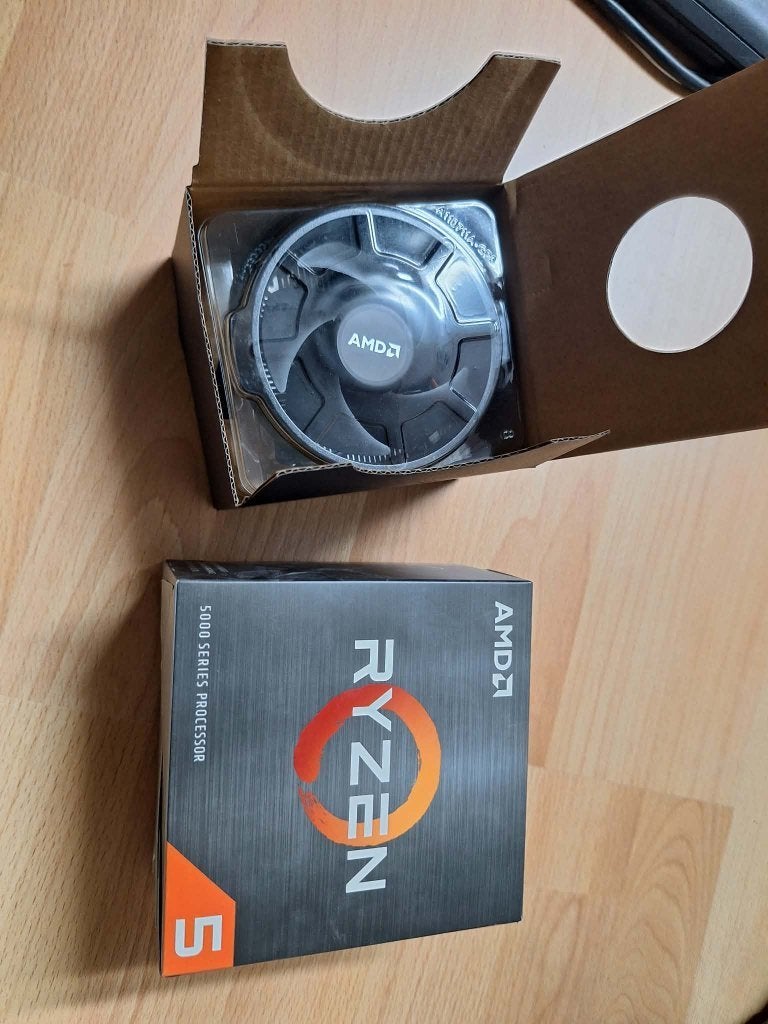 AMD Ryzen 5 5600X, 6-core, Gebruikt, Socket AM4, 3 tot 4 Ghz