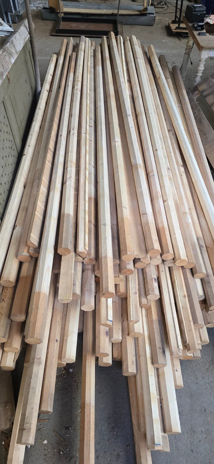 houten balken 2.9 m 6.6 cm diameter droog grenen  hout, Ophalen, Grenen, Nieuw, 250 tot 300 cm