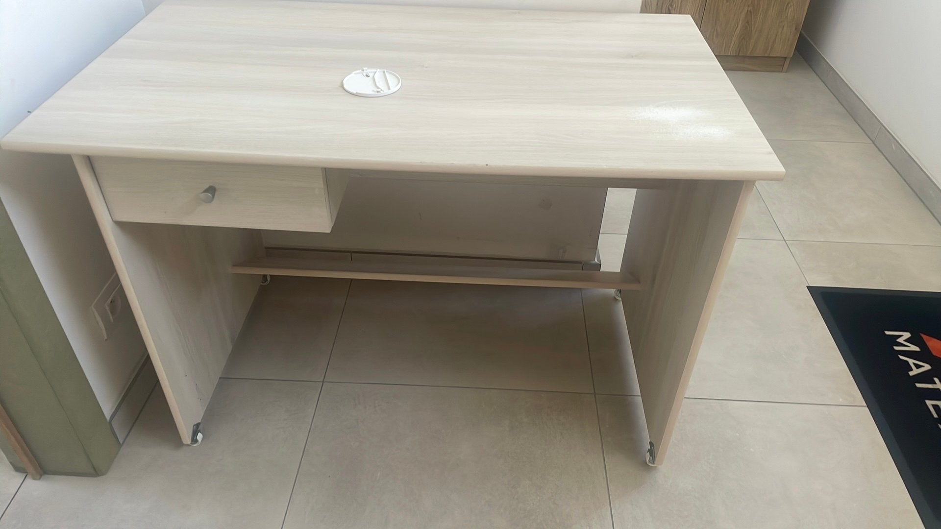 Kleine bureau met lade ., Ophalen, Zo goed als nieuw