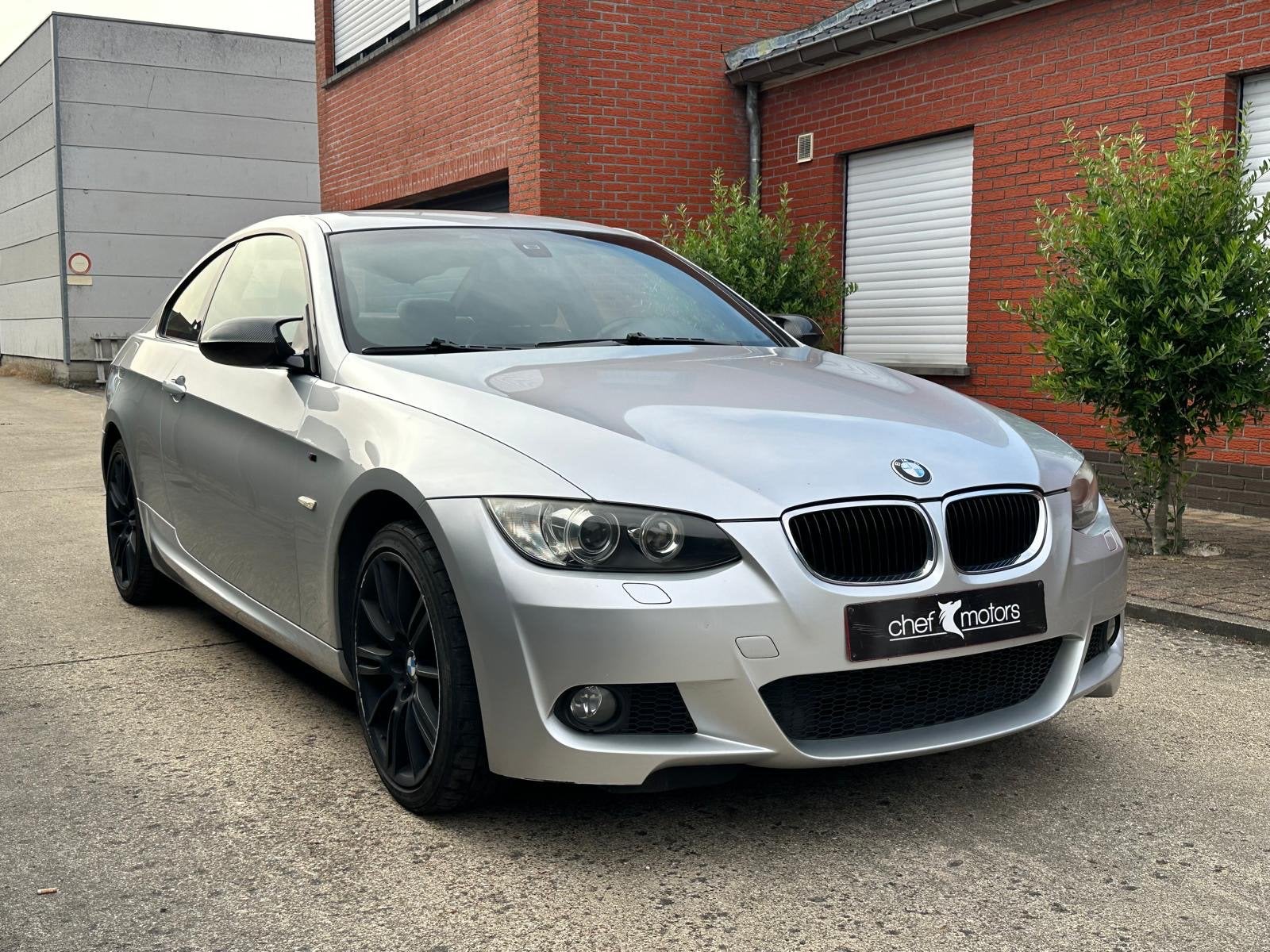 BMW 320i E92 M Sport, Auto's, BMW, Gebruikt, Bedrijf, Handgeschakeld, Automatische klimaatregeling