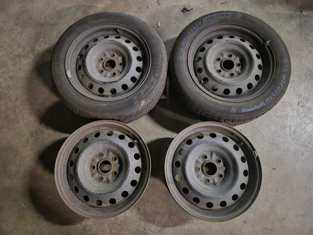 Jantes Toyota, Pneus et Jantes, Pneus hiver, 16 pouces, Véhicule de tourisme