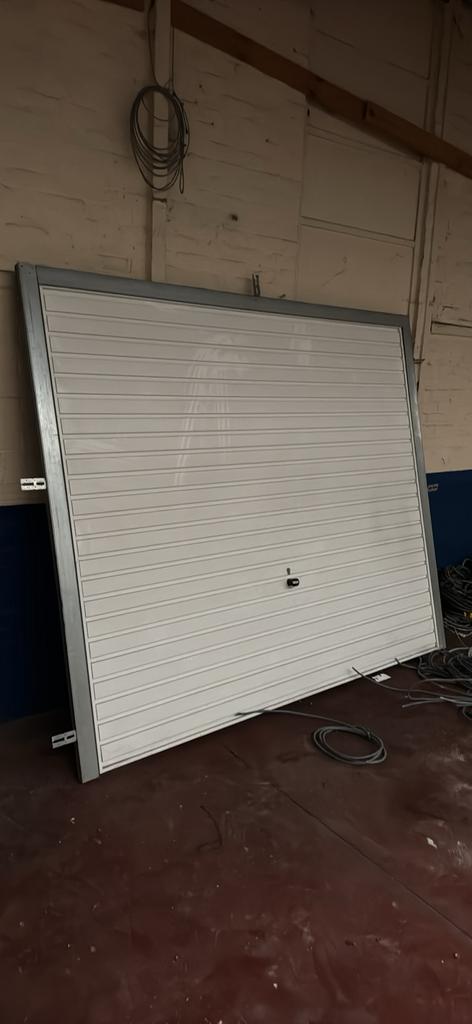 Porte de garage a vendre venir cherche sur place a charleroi, Enlèvement, Comme neuf, Porte de garage