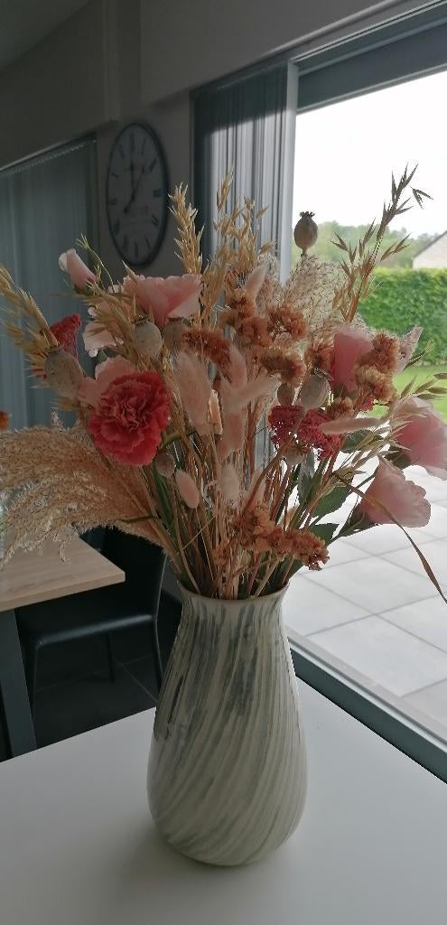 Vaas met droog/zijden bloemen, Ophalen