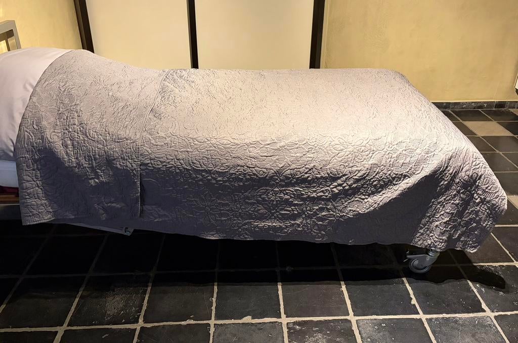 Eenpersoons bedsprei, Ophalen, Zo goed als nieuw, Eenpersoons, Grijs