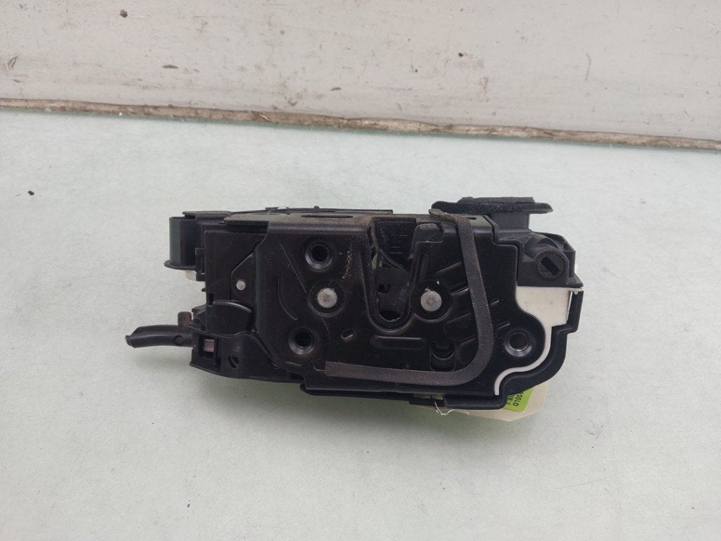 SERRURE DE PORTE RODS AVANT DROIT Volkswagen Polo V (6R), Volkswagen, Volkswagen AG, Utilisé, Kundenbetreuung@volkswagen.de