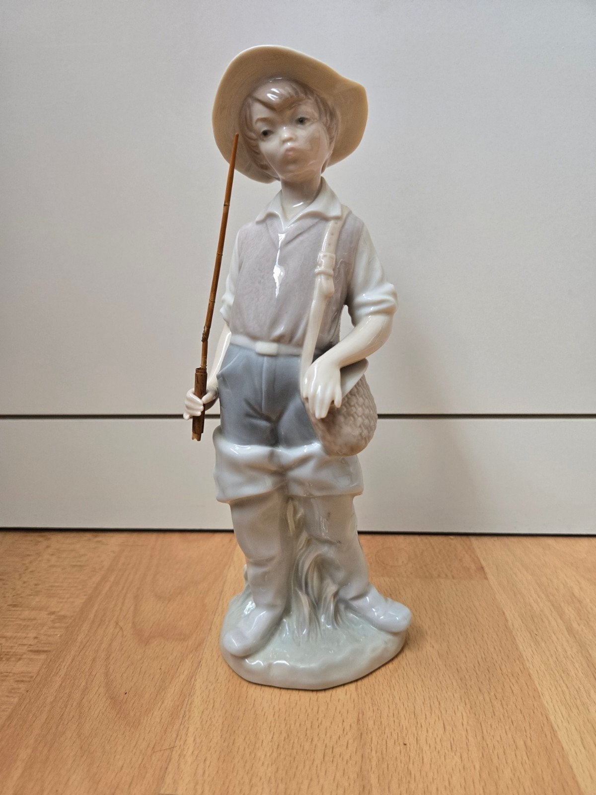 Lladro porselein. jongen visser, Ophalen