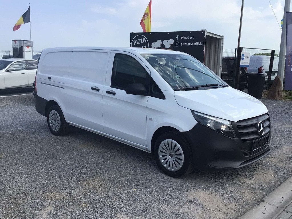 Mercedes-Benz Vito l2 116cdi 2024 27000km full/option 29950e, Autos, Euro 6, Entreprise, 3 places, Boîte manuelle