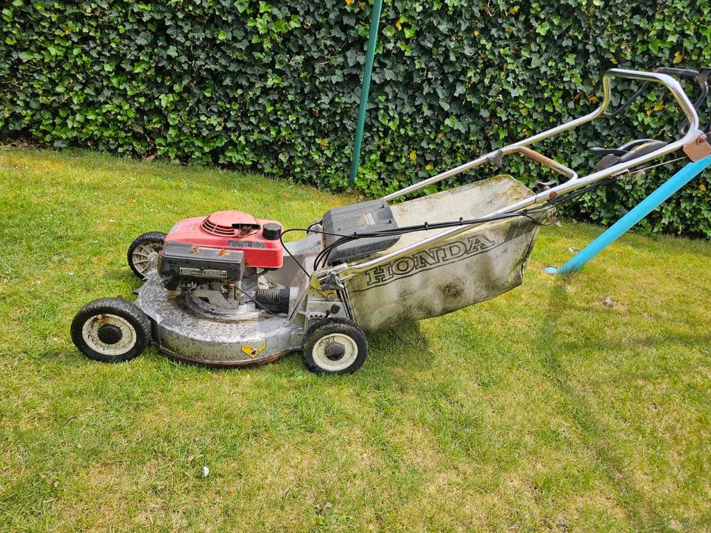 Honda hr214 met werk aan, Tuin en Terras, Grasmaaiers, Ophalen
