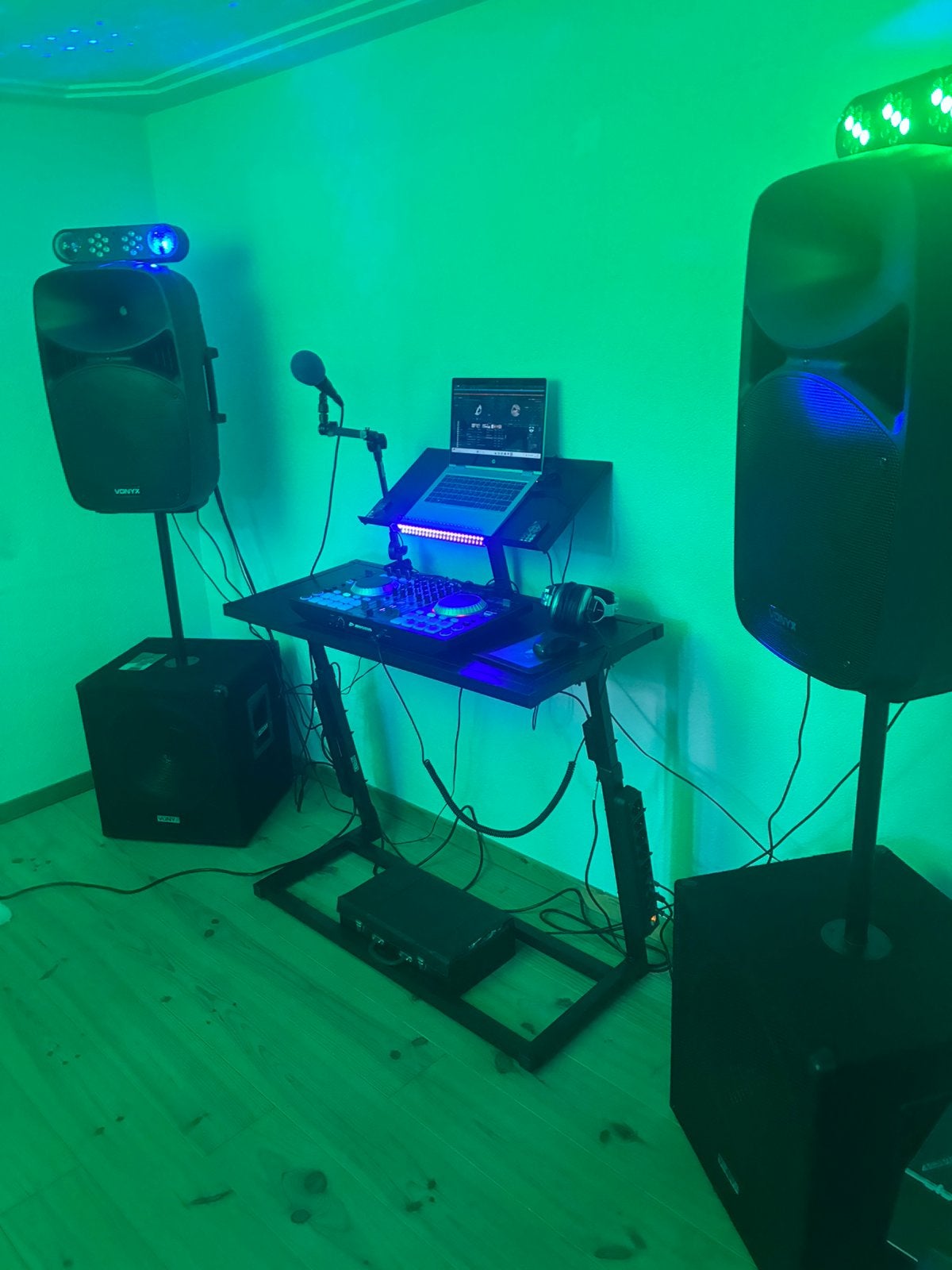 Mooi dj set, Muziek en Instrumenten, Dj-sets en Draaitafels, Ophalen, Zo goed als nieuw