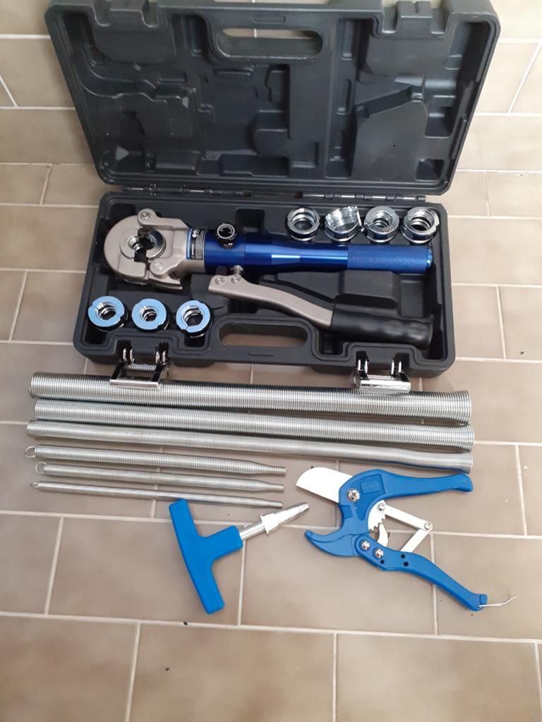 Pinces à sertir à louer sertisseuse, Bricolage & Construction, Outillage | Outillage à main, Enlèvement