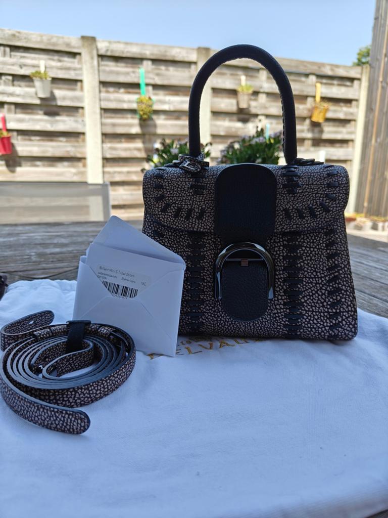Delvaux Brillant, Ophalen