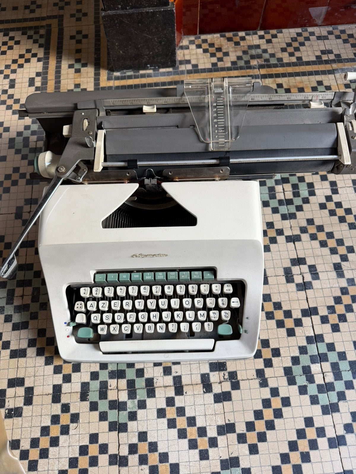 Typemachine Olympia, Ophalen, Zo goed als nieuw