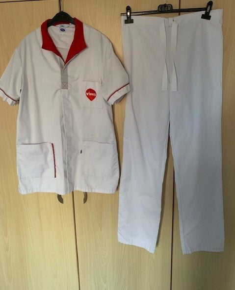 wit stagepak tuniek jas Smal en broek XS vives verpleegkunde, Ophalen of Verzenden, Zo goed als nieuw