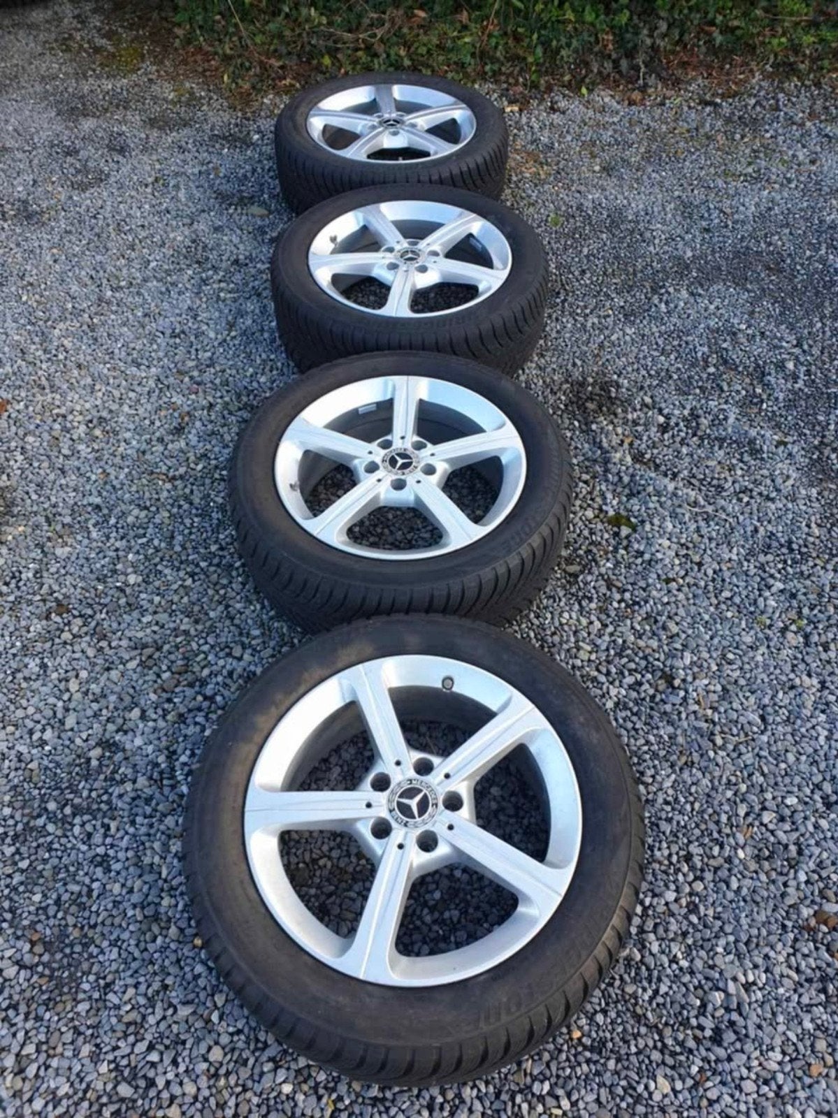 Pneu hiver 205/55 R17 91H comme neufs !