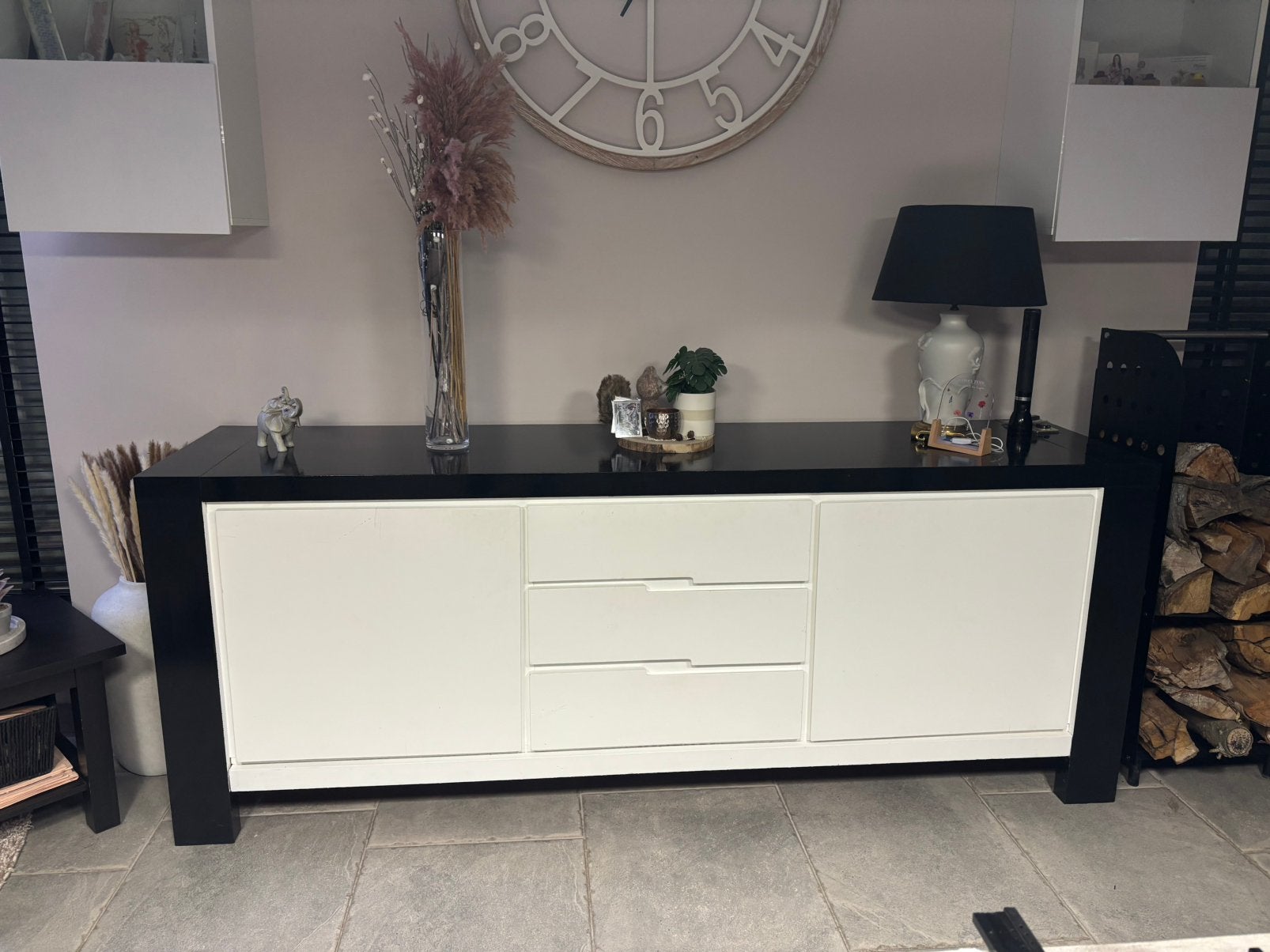 Vol eike dressoir, Ophalen, Gebruikt