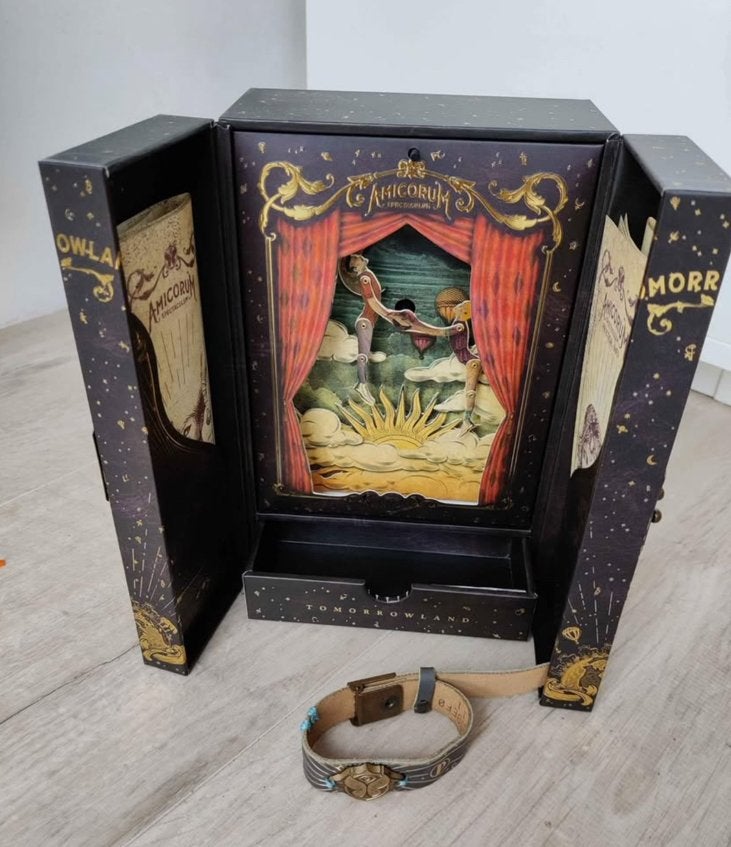 Tomorrowland Treasure Case 2017 – Amicorum Spectaculum, Collections, Enlèvement, Comme neuf