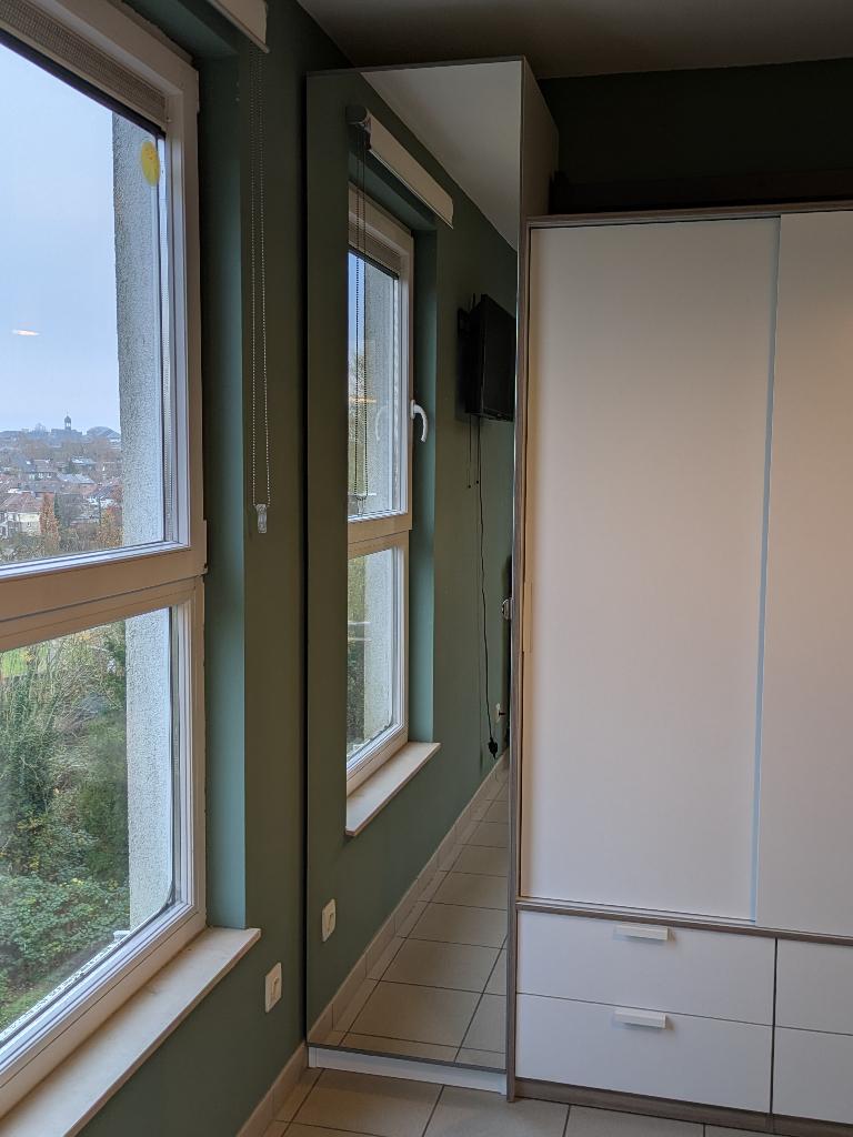 Caisson penderie IKEA PAX avec porte miroir 236 cm, Enlèvement, Utilisé, Avec tablette(s), 50 à 75 cm