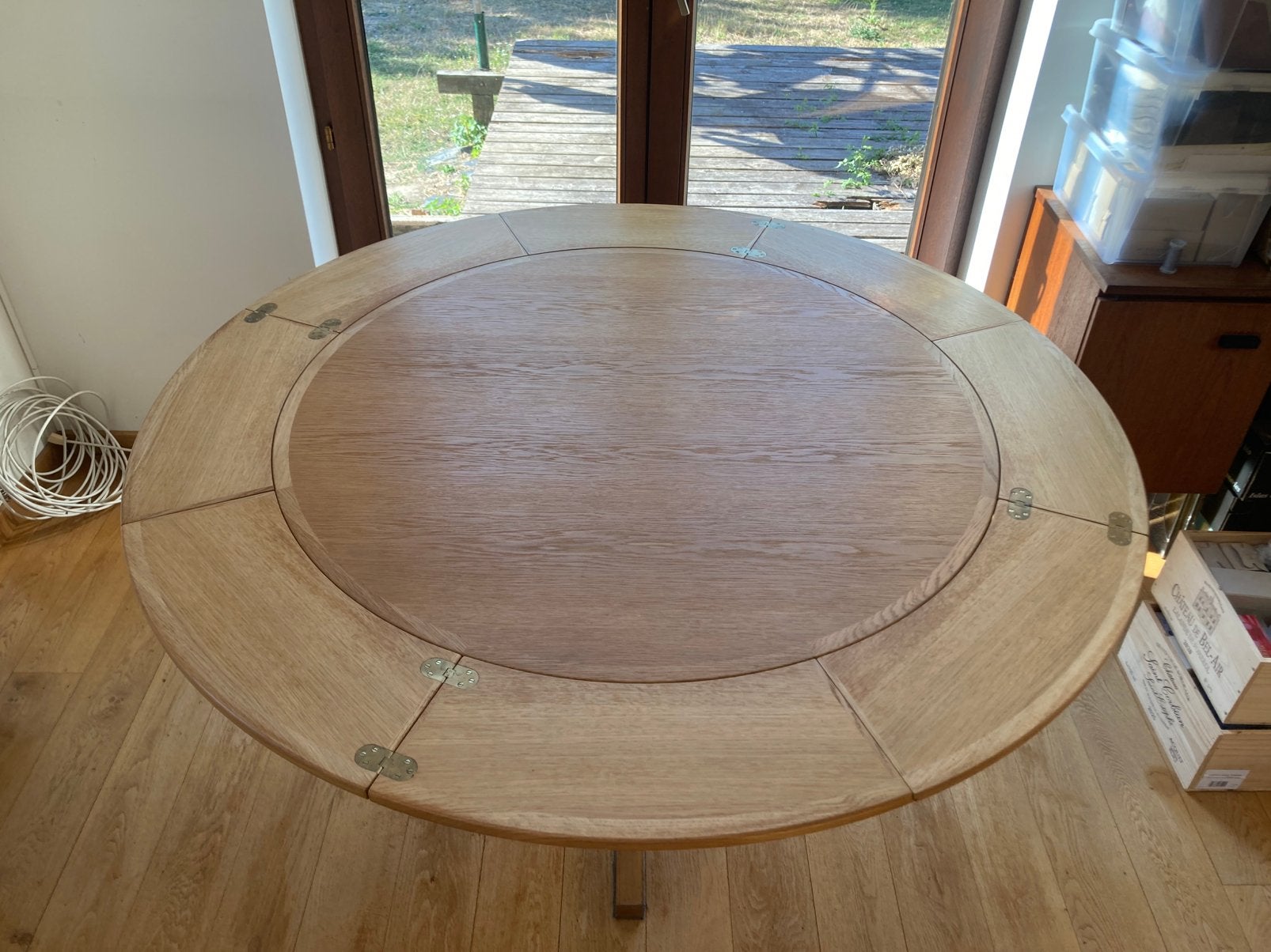 Belle table ronde extensible danoise, Enlèvement, Comme neuf