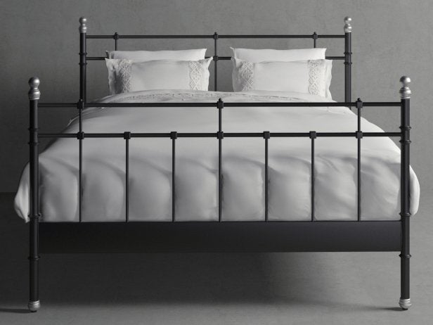 Cadre de lit Svelvik 140x200 cm métallique noir Ikea, Maison & Meubles, Enlèvement, Noir