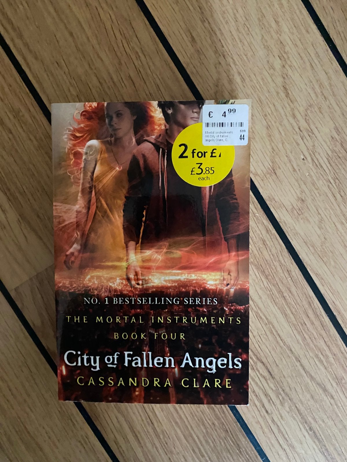 Cassandra Clare, Ophalen of Verzenden, Zo goed als nieuw