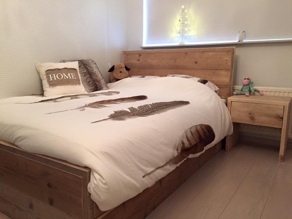 steigerhouten bed met lade 140x200, Huis en Inrichting, Ophalen, Gebruikt