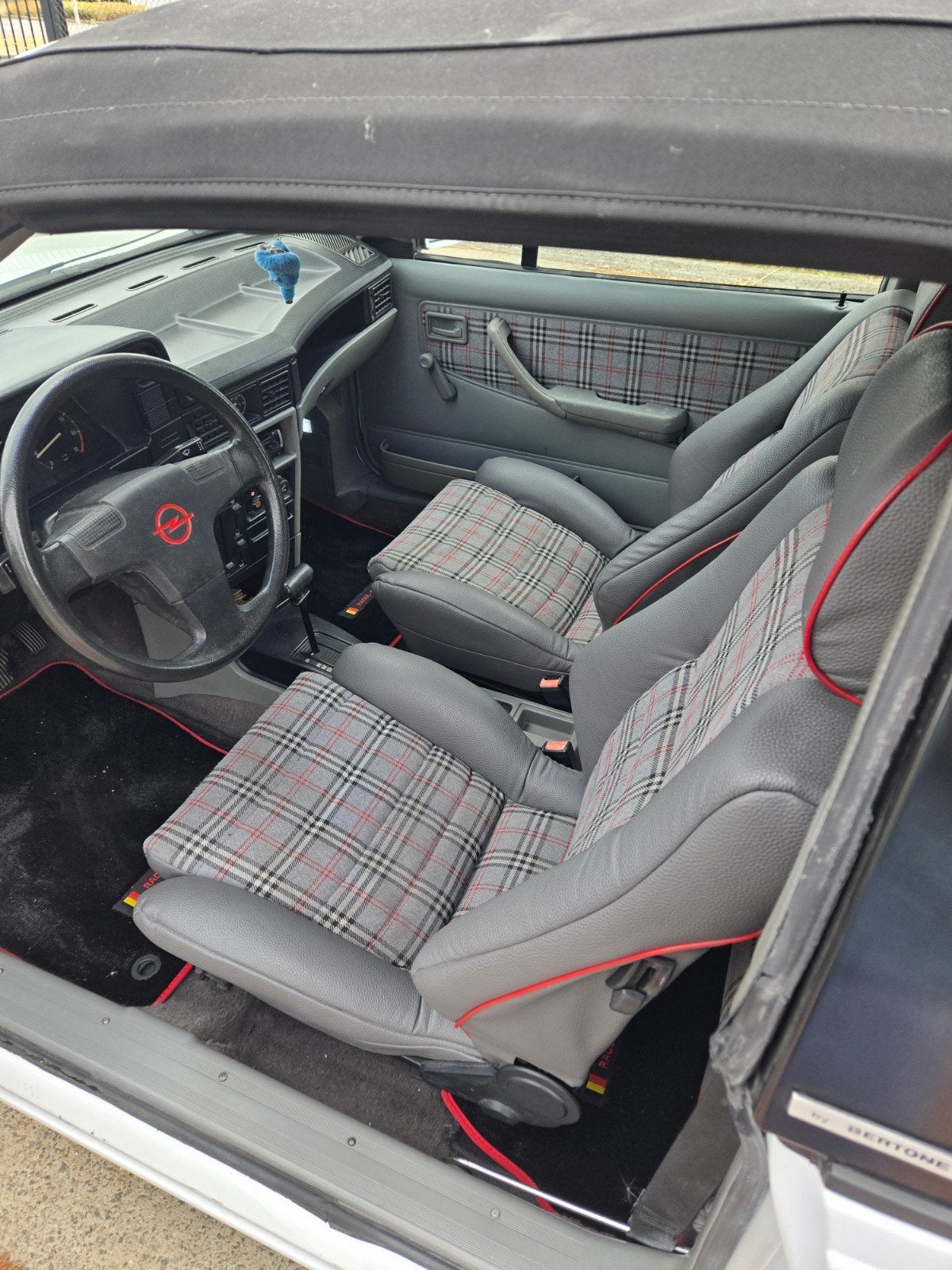 Opel Kadett Cabrio oldtimer automaat 16s, foto 4