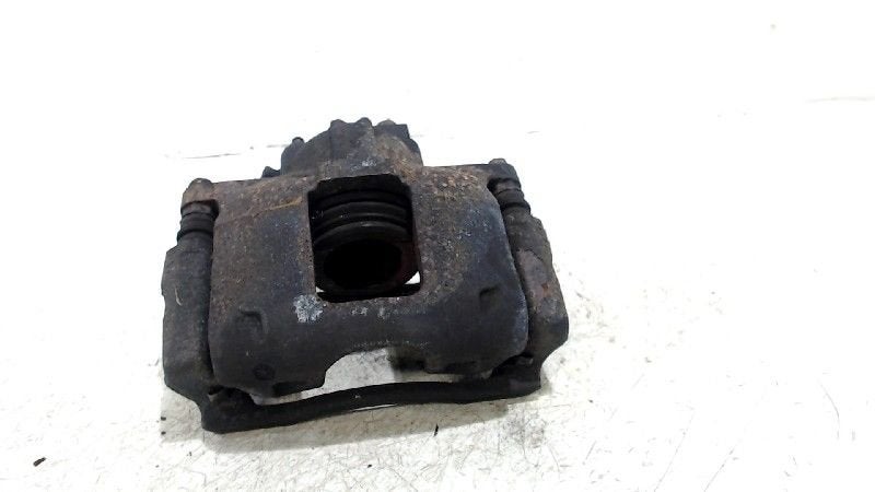 Remklauw rechts voor Chrysler Voyager, Onderdelen@venauto.nl, Van der Ven Autorecycling B.V., Gebruikt, Ettenseweg 76, 4706 PB Roosendaal, The Netherlands