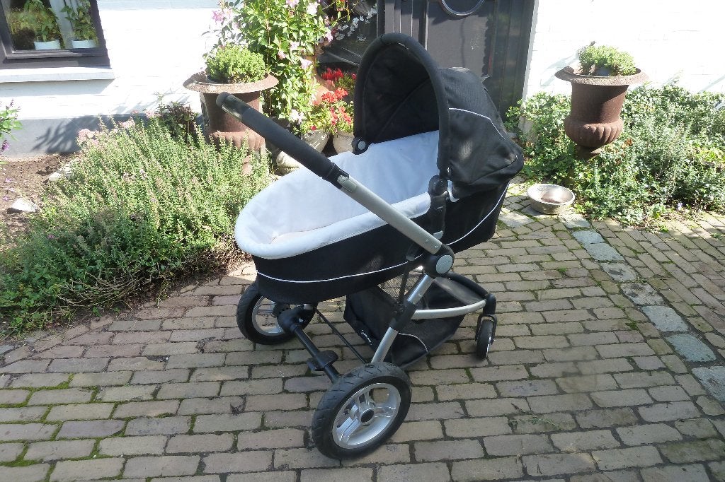 kinderwagen/buggy met reiswieg in zeer goede staat., Enfants & Bébés, Autres marques, Pneus, Comme neuf, Enlèvement