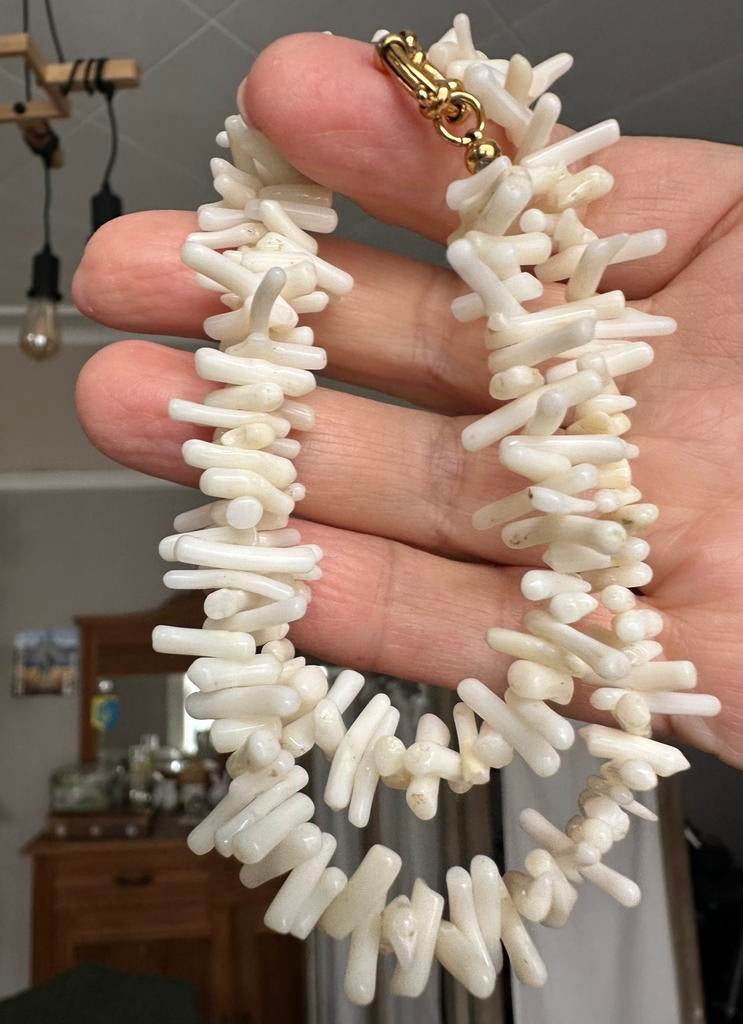 collier de corail blanc, Enlèvement ou Envoi, Comme neuf, Blanc