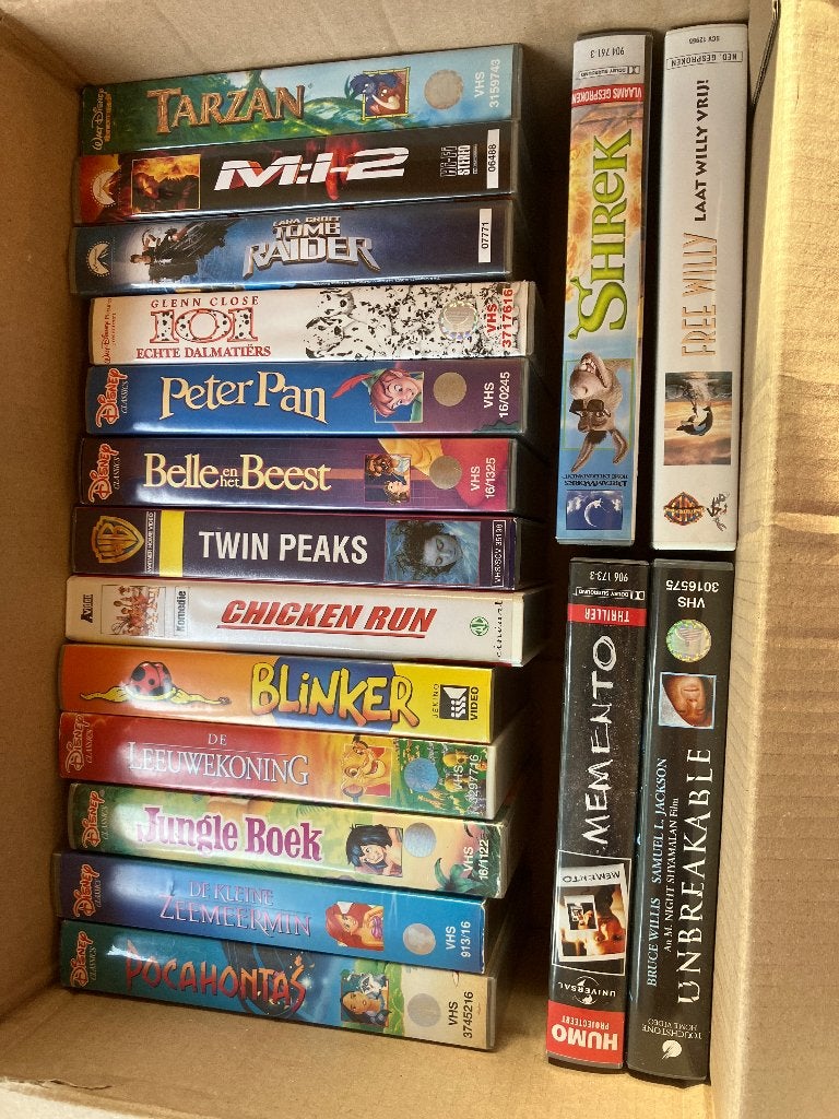 Videocassettes, Cd's en Dvd's, Ophalen