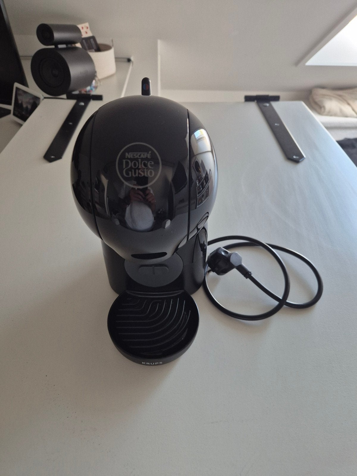 Nescafé Dolce Gusto Piccolo XS + koffiecups, Elektronische apparatuur, Koffiezetapparaten, Gebruikt, Koffiemachine, Ophalen of Verzenden